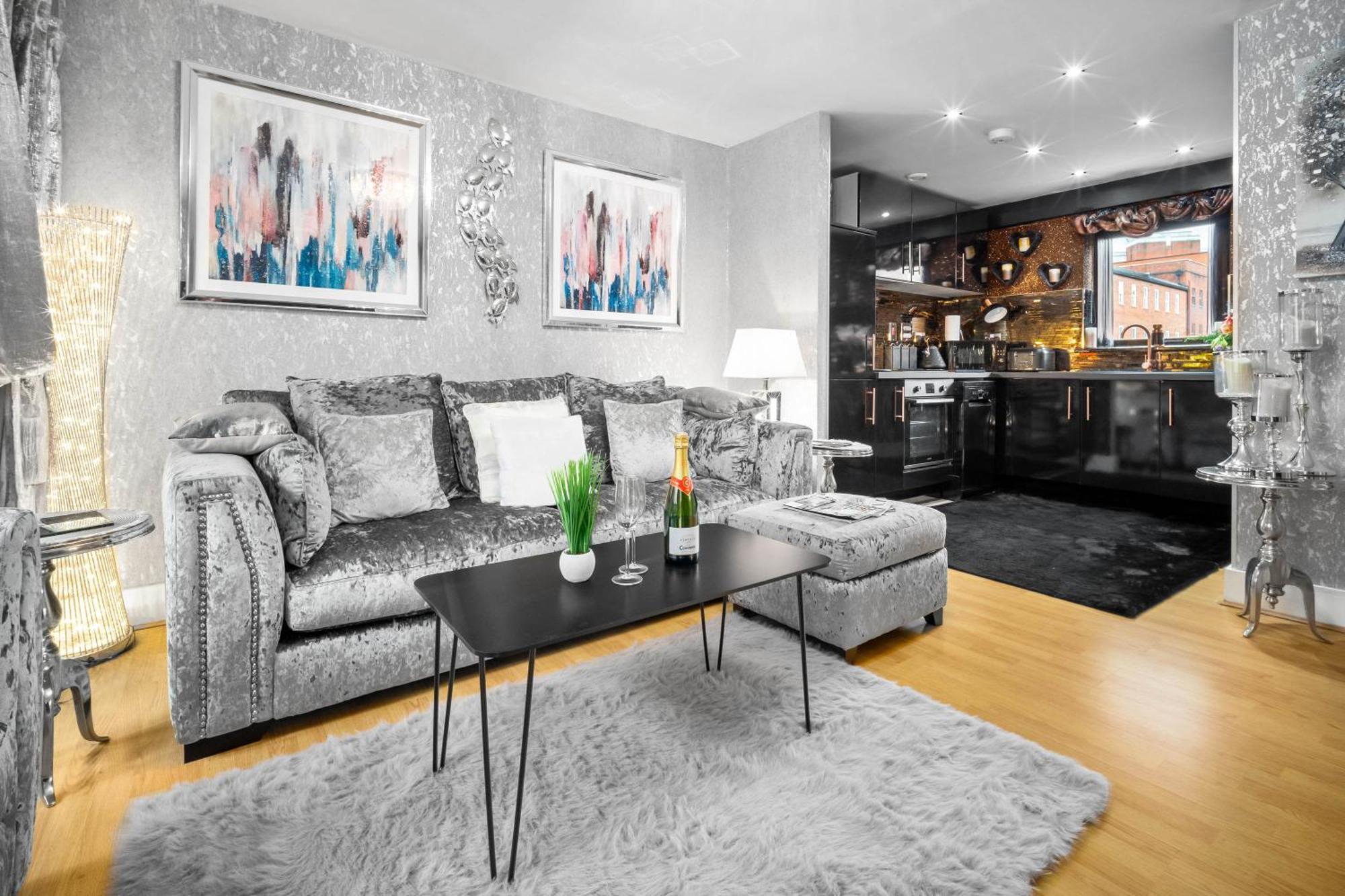 Luxury 1 Bed Flat With Parking 11K - Top Rated - Netflix - Wifi - 70 Inch Smart Tv - Birmingham City Centre - Tv In Bedroom - Top Rated Eksteriør bilde